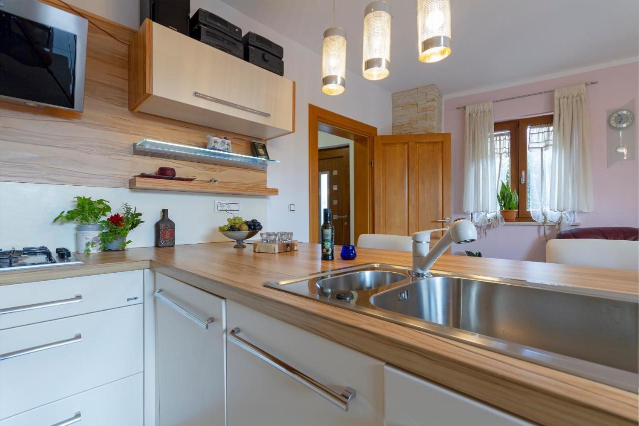 Magic Holiday Apartment Bale Bagian luar foto