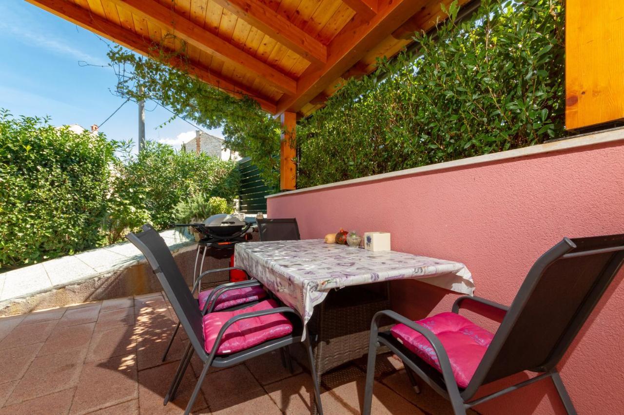Magic Holiday Apartment Bale Bagian luar foto
