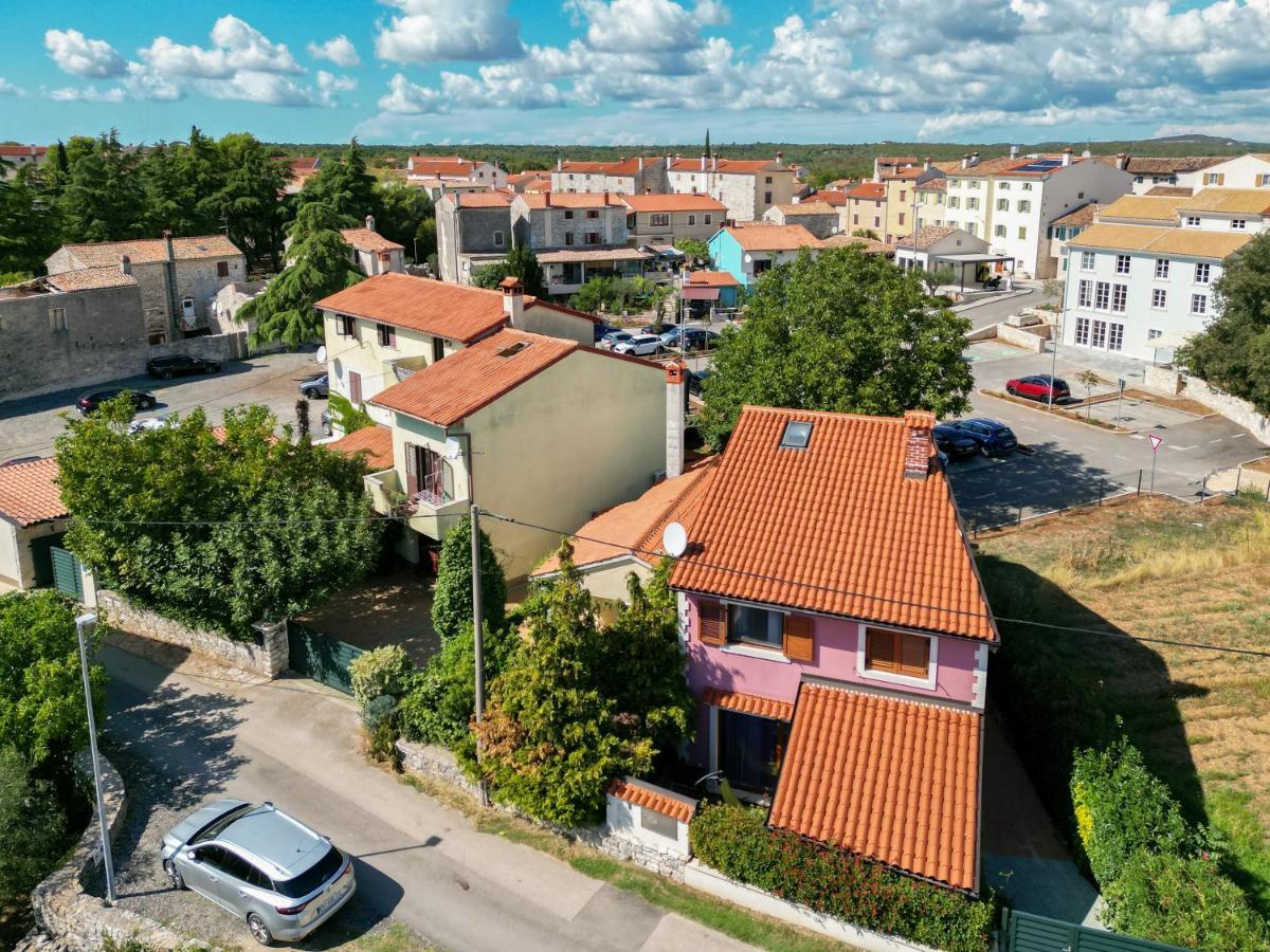 Magic Holiday Apartment Bale Bagian luar foto