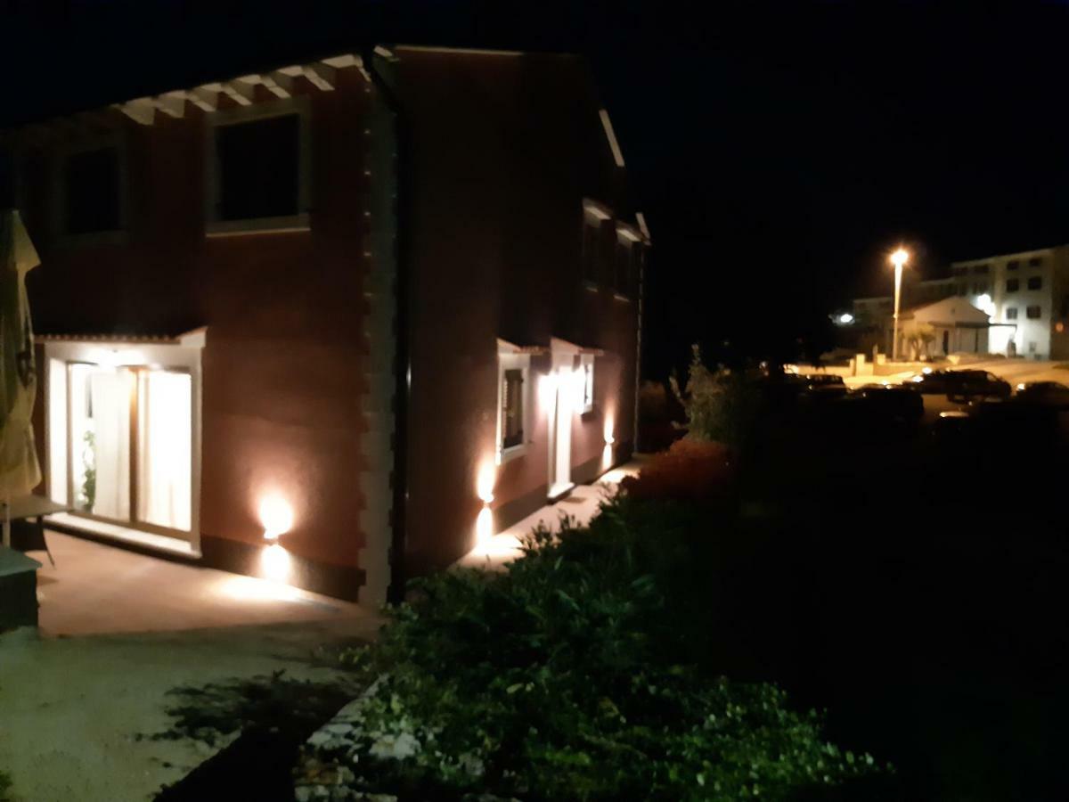 Magic Holiday Apartment Bale Bagian luar foto